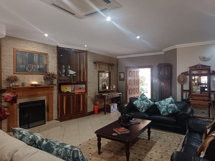 4 Bedroom Property for Sale in Hillcrest Northern Cape